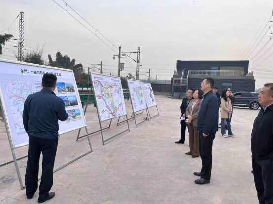 周建池副主任主持召开主城都市区货运物流集疏运体系调研座谈会439.png 必赢(中国)官方网站